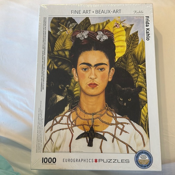 Frida Kahlo Puzzle 🧩💓 Never Opened - Picture 1 of 3